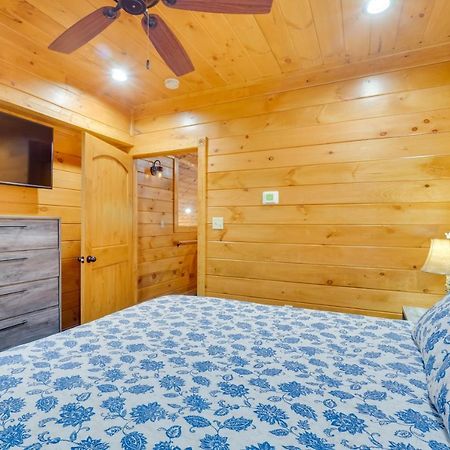 Gatlinburg Vacation Rental With Private Hot Tub! Bagian luar foto
