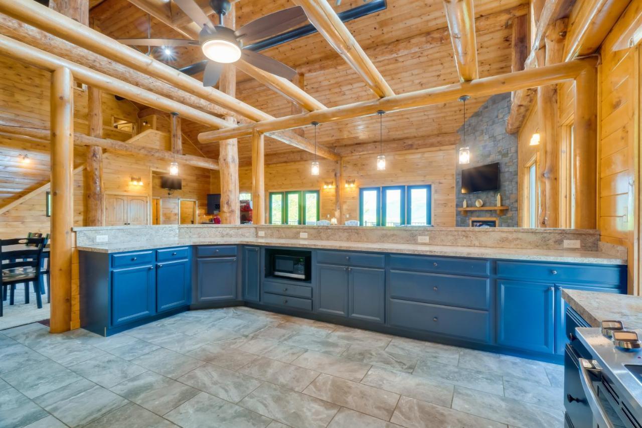 Gatlinburg Vacation Rental With Private Hot Tub! Bagian luar foto