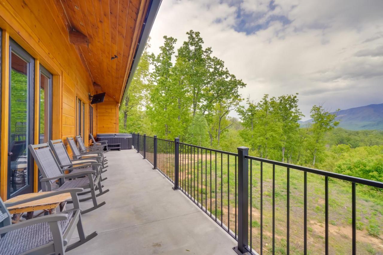 Gatlinburg Vacation Rental With Private Hot Tub! Bagian luar foto