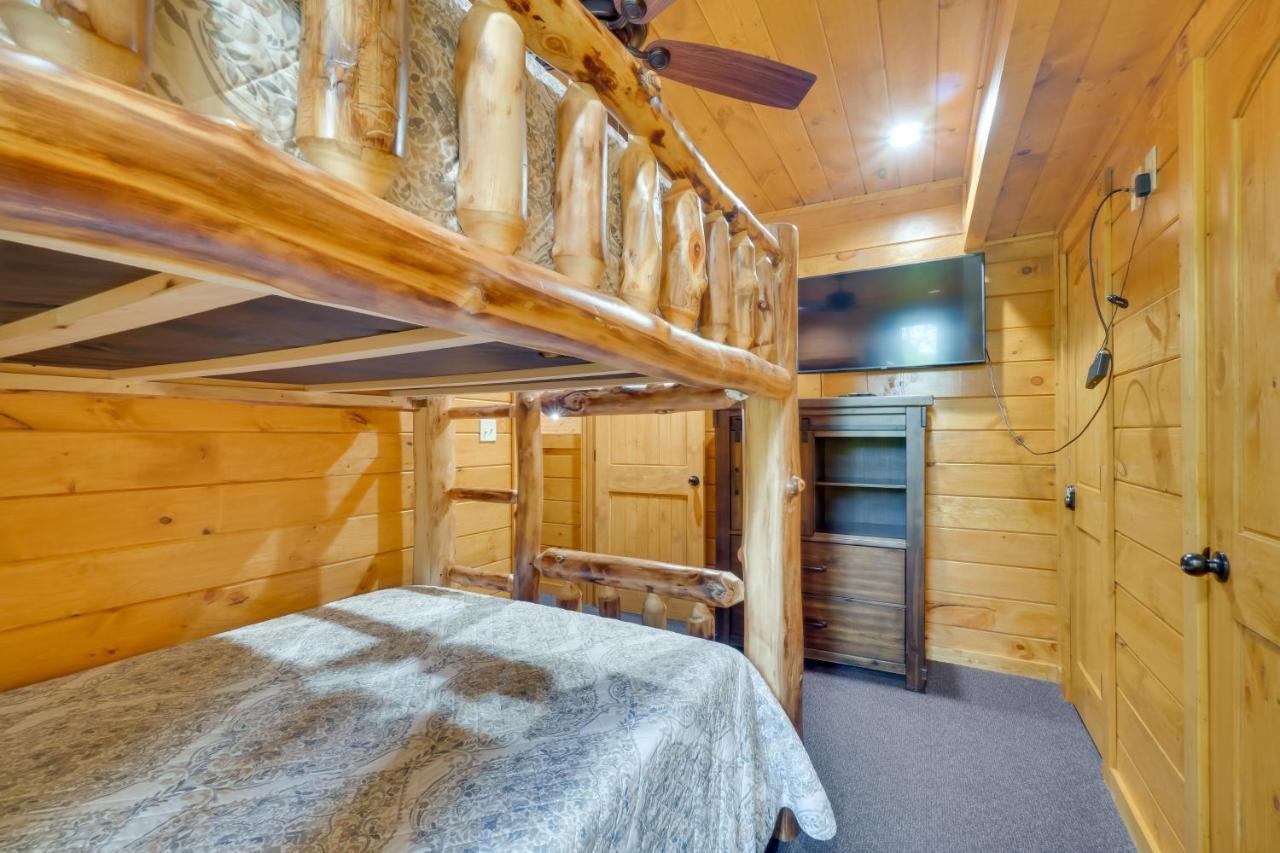 Gatlinburg Vacation Rental With Private Hot Tub! Bagian luar foto