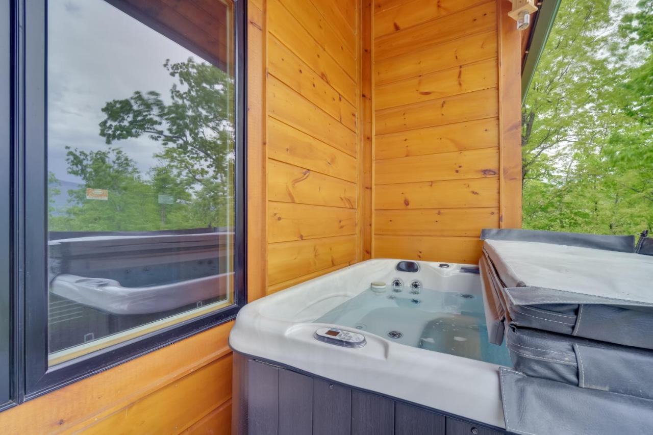 Gatlinburg Vacation Rental With Private Hot Tub! Bagian luar foto