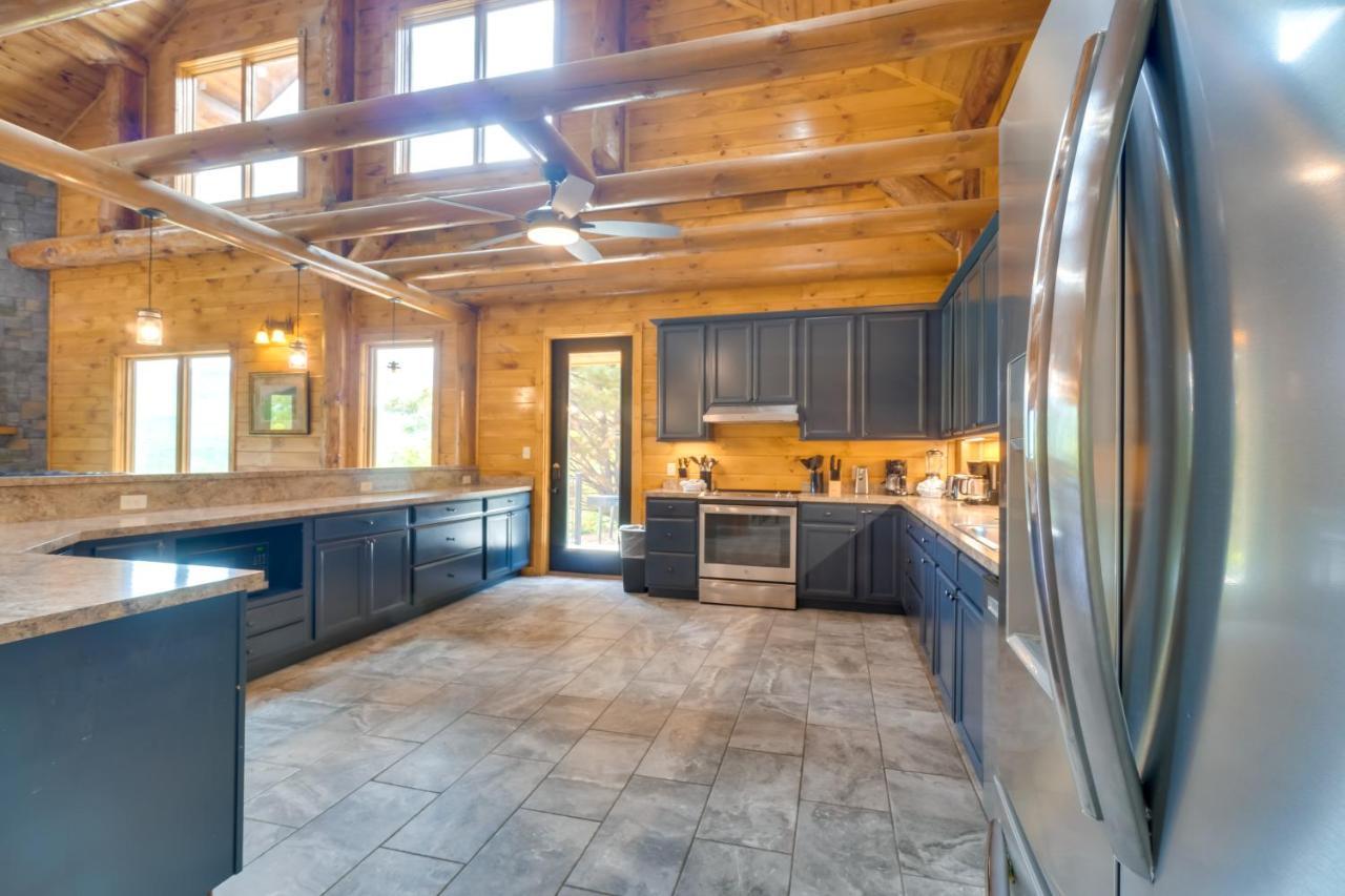 Gatlinburg Vacation Rental With Private Hot Tub! Bagian luar foto