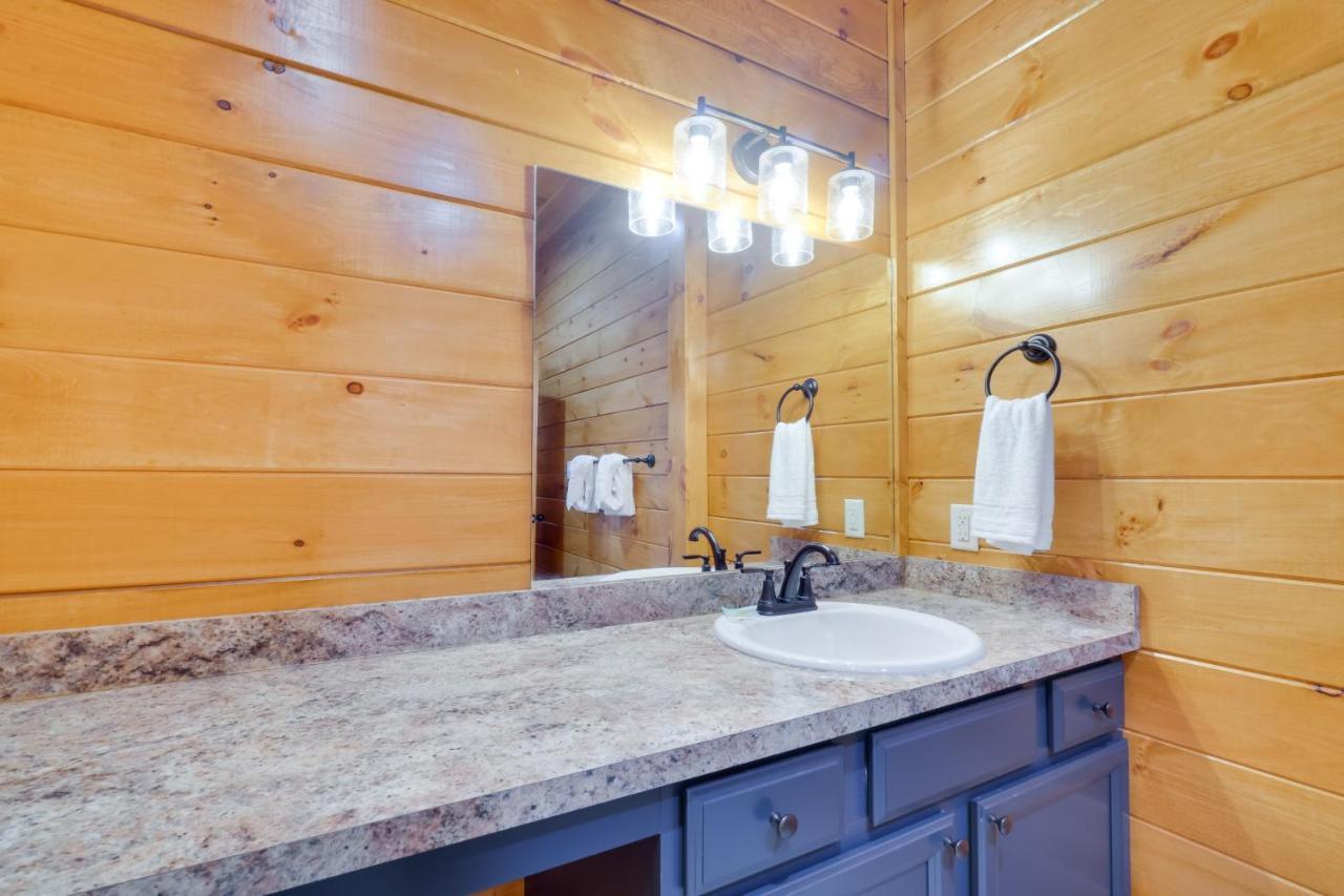 Gatlinburg Vacation Rental With Private Hot Tub! Bagian luar foto