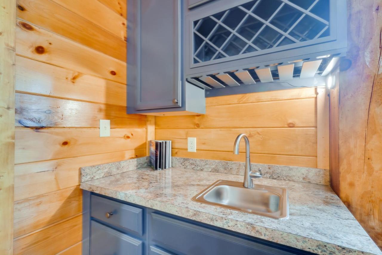 Gatlinburg Vacation Rental With Private Hot Tub! Bagian luar foto